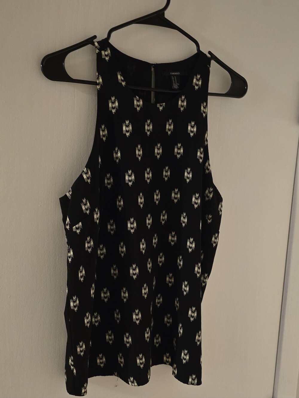 Forever 21 Black Printed Sleeveless High Neck Tank Top